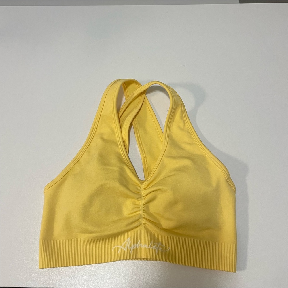 Alphalete amplify sports bra